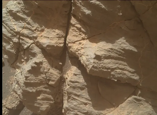 Sol 3544: Mars Hand Lens Imager (MAHLI)