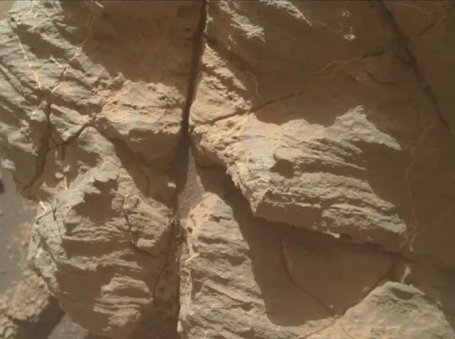 Sol 3544: Mars Hand Lens Imager (MAHLI)
