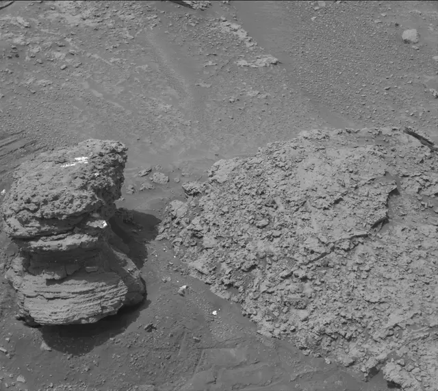 Sol 3545: Mast Camera (Mastcam)