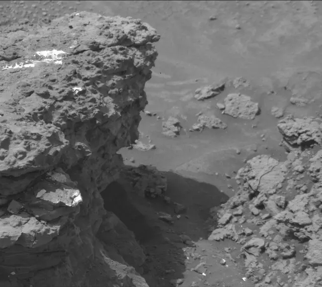 Sol 3545: Mast Camera (Mastcam)