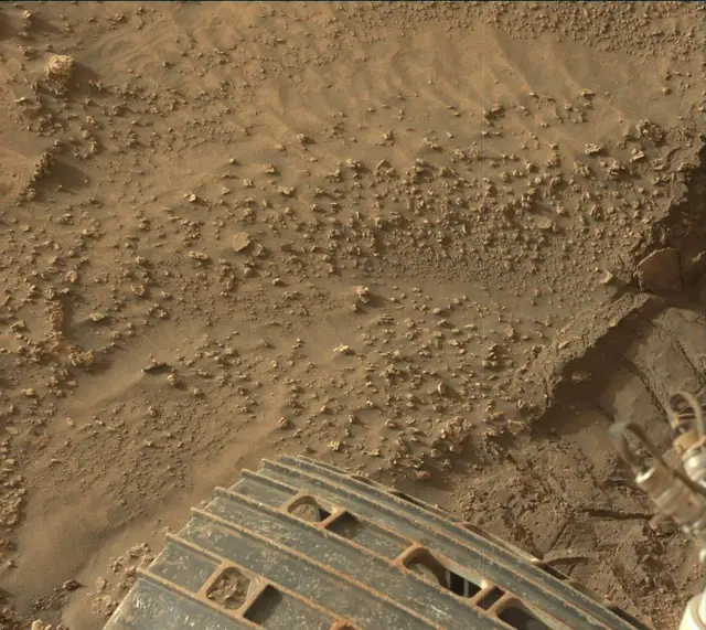 Sol 3546: Mast Camera (Mastcam)
