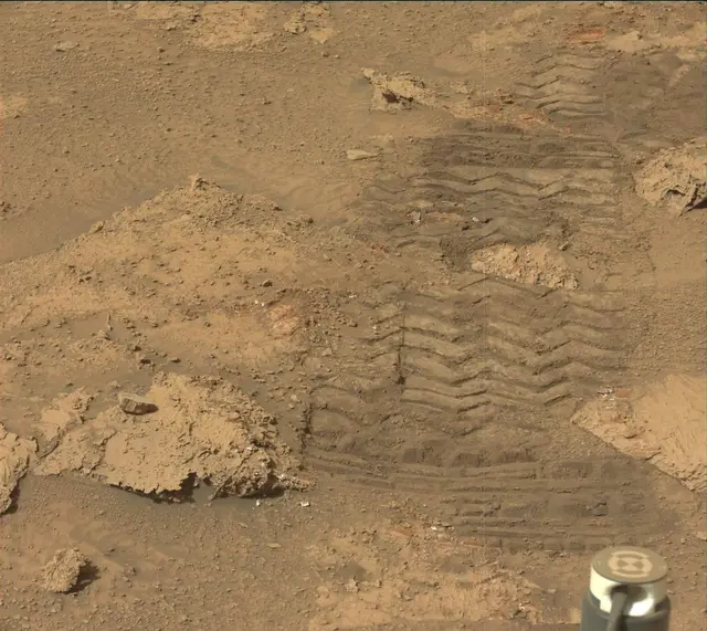 Sol 3549: Mast Camera (Mastcam)