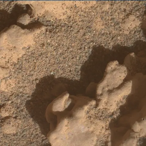 Sol 3551: Mars Hand Lens Imager (MAHLI)