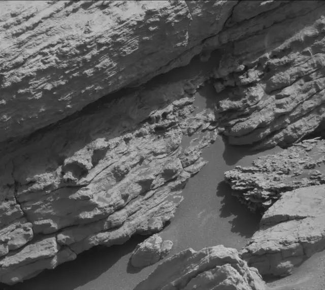 Sol 3553: Mast Camera (Mastcam)