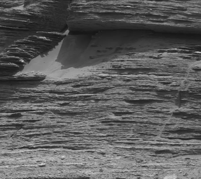 Sol 3553: Mast Camera (Mastcam)