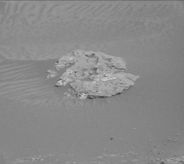 Sol 3553: Mast Camera (Mastcam)
