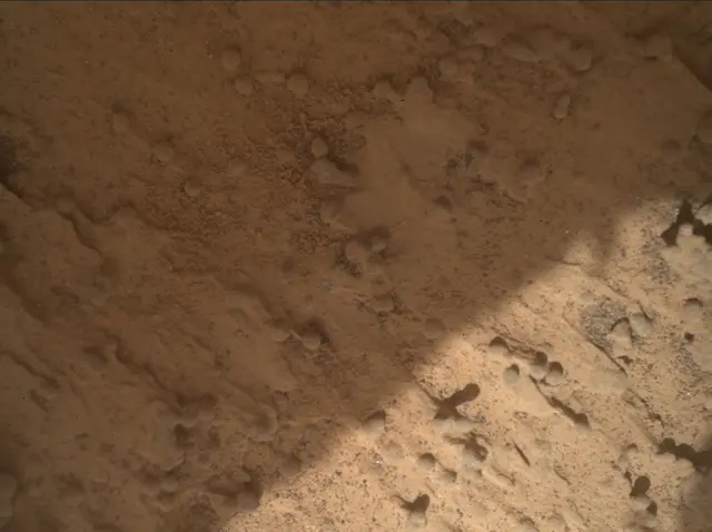 Sol 3553: Mars Hand Lens Imager (MAHLI)