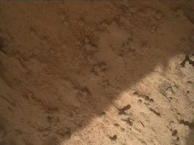 Sol 3553: Mars Hand Lens Imager (MAHLI)