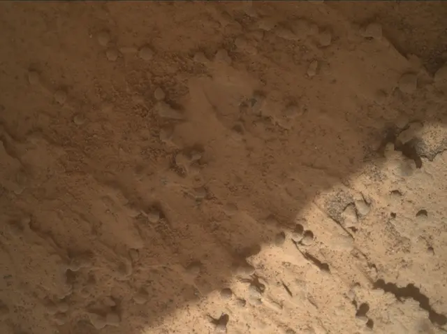 Sol 3553: Mars Hand Lens Imager (MAHLI)