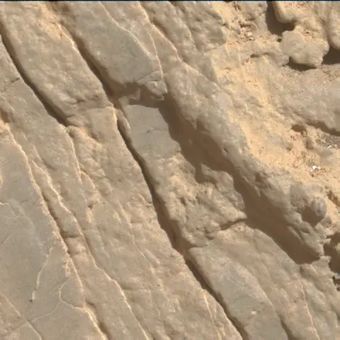 Sol 3553: Mars Hand Lens Imager (MAHLI)