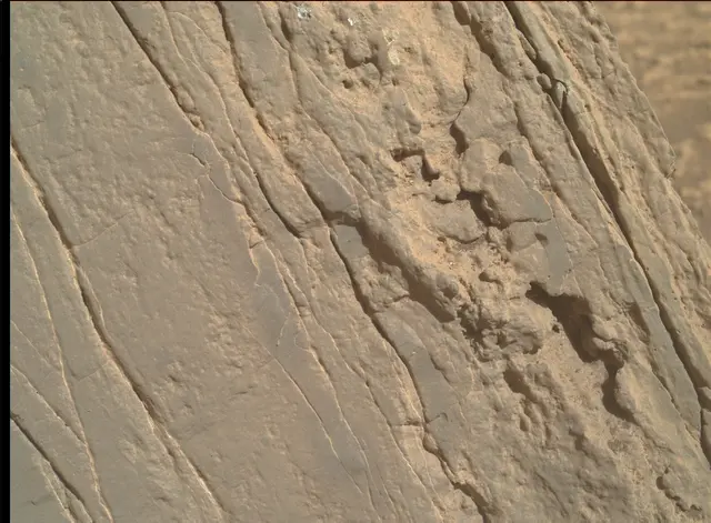 Sol 3553: Mars Hand Lens Imager (MAHLI)