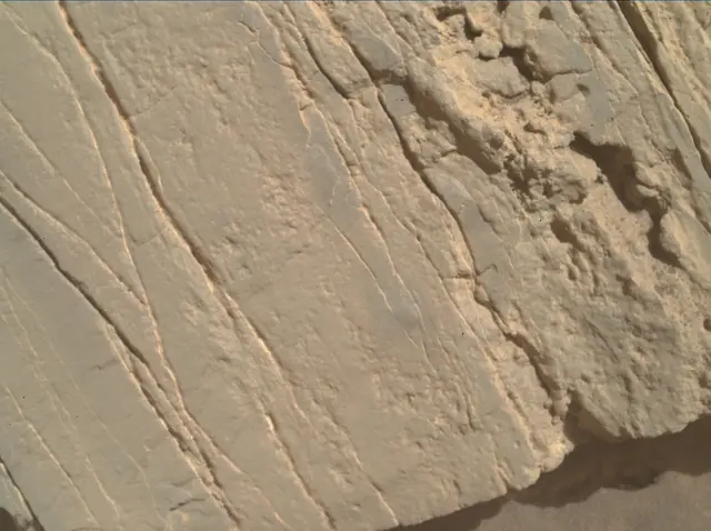 Sol 3553: Mars Hand Lens Imager (MAHLI)