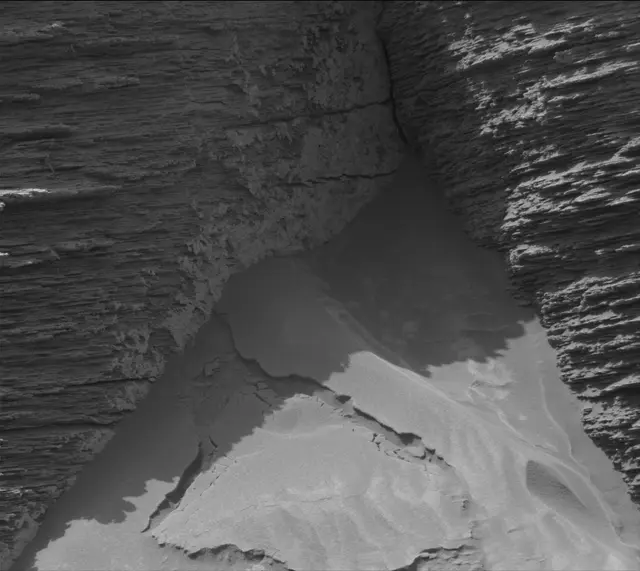 Sol 3556: Mast Camera (Mastcam)
