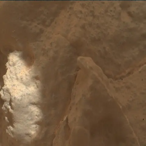 Sol 3558: Mars Hand Lens Imager (MAHLI)