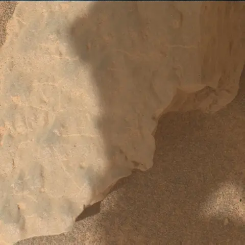 Sol 3558: Mars Hand Lens Imager (MAHLI)
