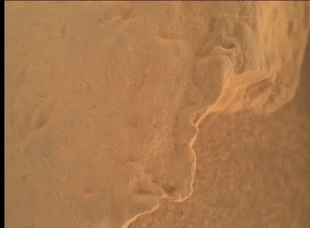 Sol 3558: Mars Hand Lens Imager (MAHLI)