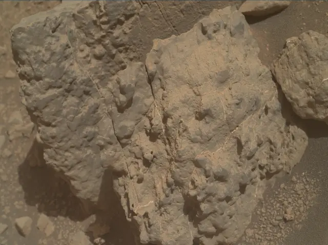 Sol 3558: Mars Hand Lens Imager (MAHLI)