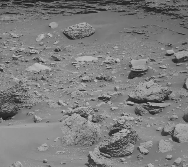Sol 3560: Mast Camera (Mastcam)