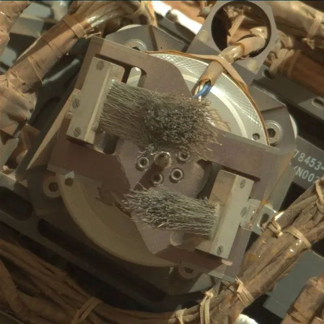Sol 3560: Mast Camera (Mastcam)