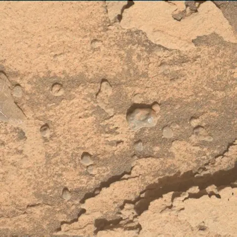 Sol 3560: Mars Hand Lens Imager (MAHLI)