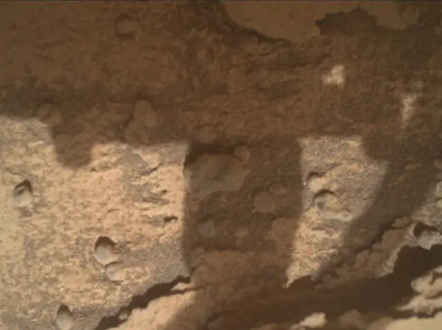 Sol 3560: Mars Hand Lens Imager (MAHLI)