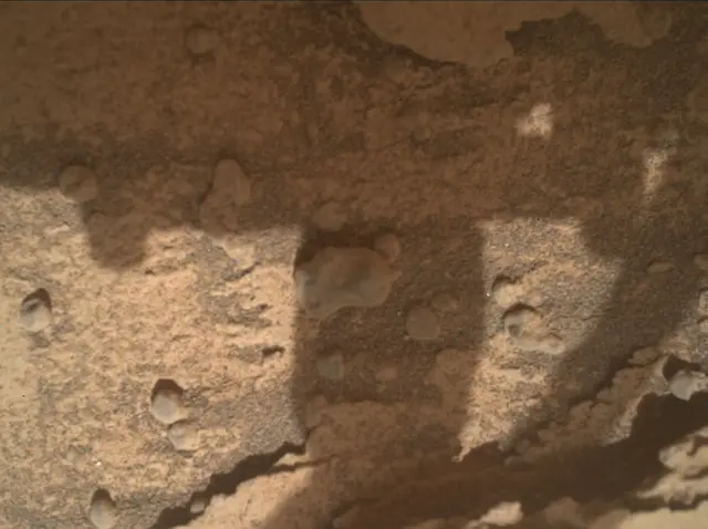 Sol 3560: Mars Hand Lens Imager (MAHLI)