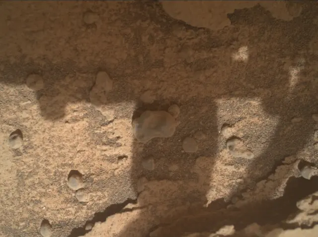 Sol 3560: Mars Hand Lens Imager (MAHLI)