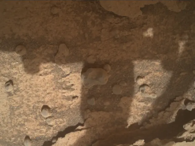 Sol 3560: Mars Hand Lens Imager (MAHLI)