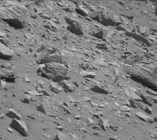 Sol 3562: Mast Camera (Mastcam)
