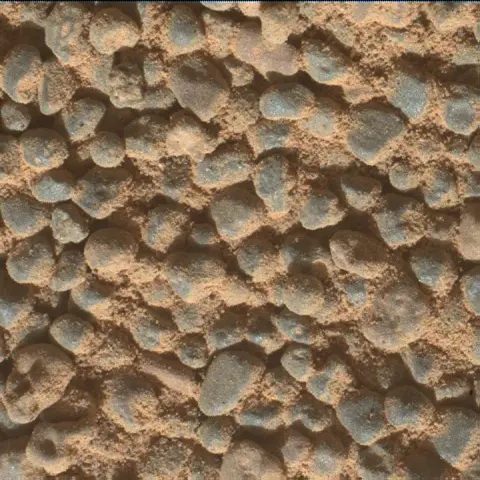 Sol 3562: Mars Hand Lens Imager (MAHLI)
