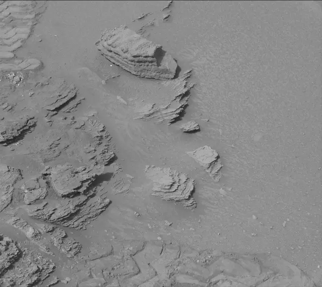 Sol 3563: Mast Camera (Mastcam)