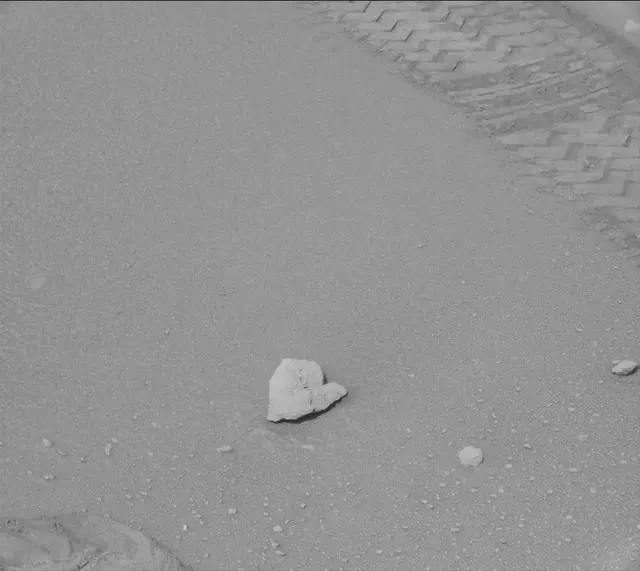 Sol 3563: Mast Camera (Mastcam)