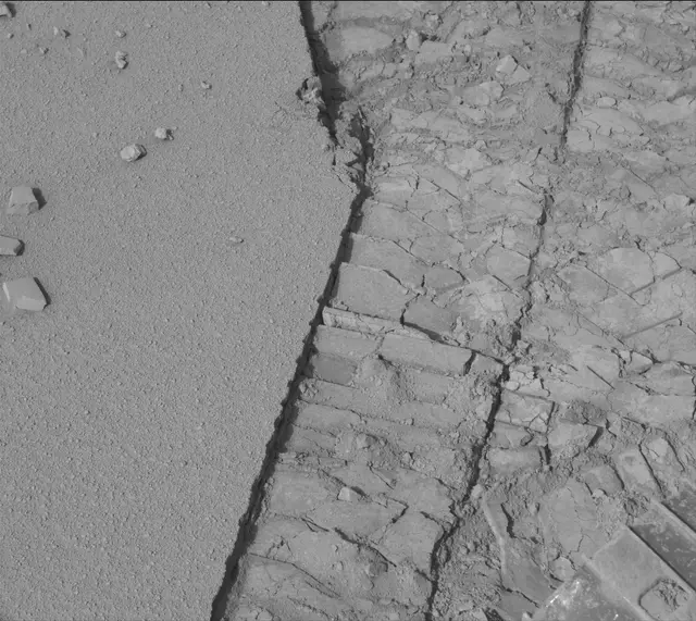 Sol 3563: Mast Camera (Mastcam)