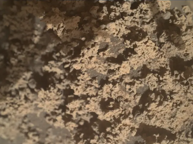 Sol 3564: Mars Hand Lens Imager (MAHLI)