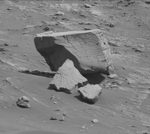 Sol 3566: Mast Camera (Mastcam)
