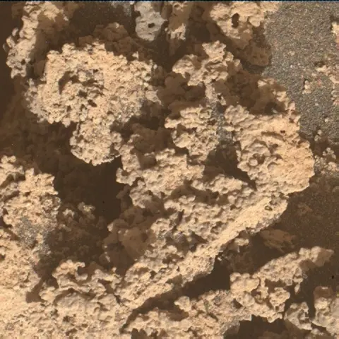 Sol 3568: Mars Hand Lens Imager (MAHLI)