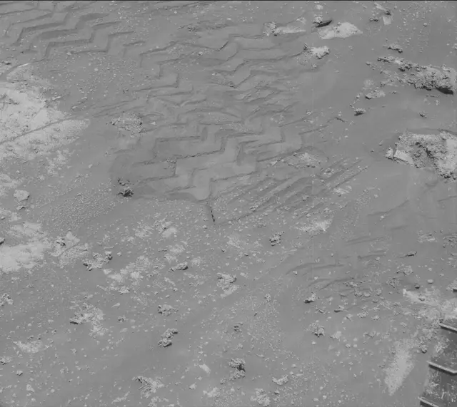 Sol 3572: Mast Camera (Mastcam)