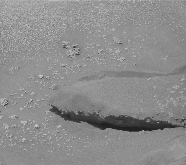 Sol 3573: Mast Camera (Mastcam)