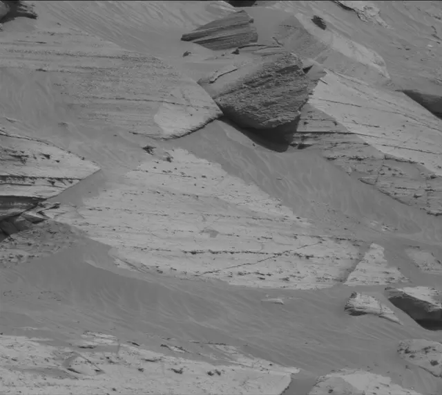 Sol 3573: Mast Camera (Mastcam)