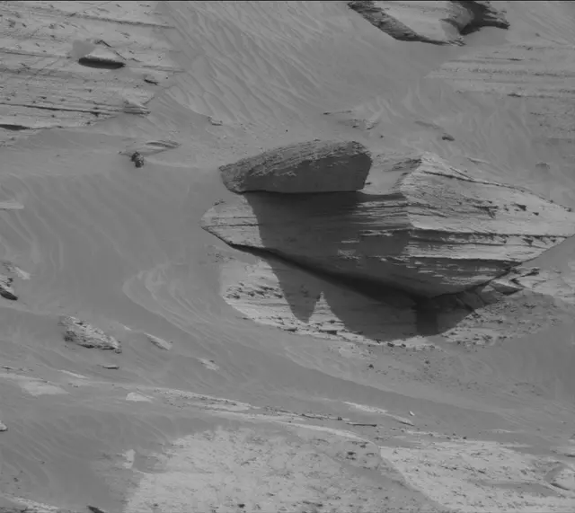 Sol 3573: Mast Camera (Mastcam)