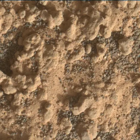 Sol 3573: Mars Hand Lens Imager (MAHLI)