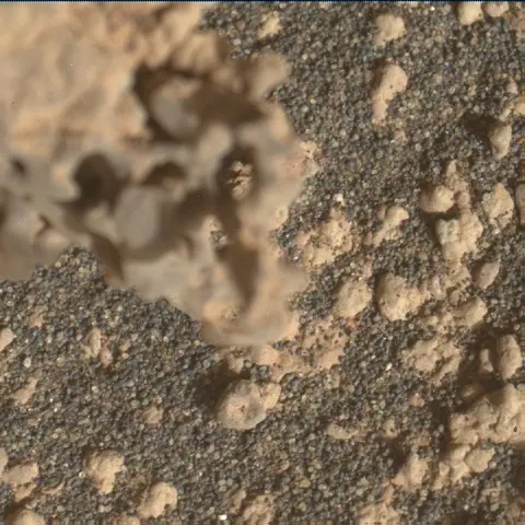 Sol 3573: Mars Hand Lens Imager (MAHLI)