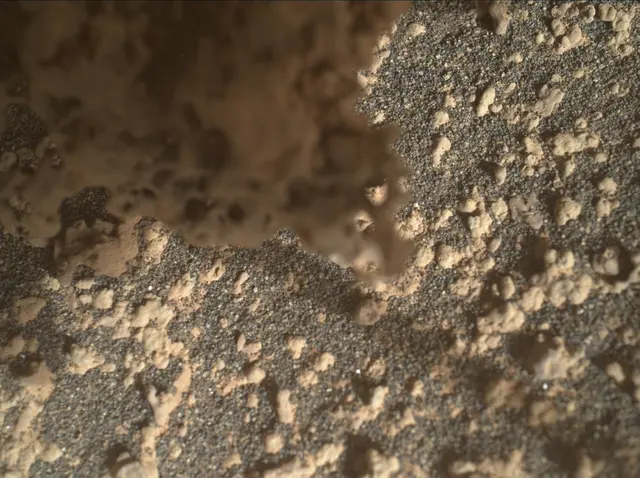Sol 3573: Mars Hand Lens Imager (MAHLI)