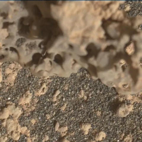 Sol 3573: Mars Hand Lens Imager (MAHLI)
