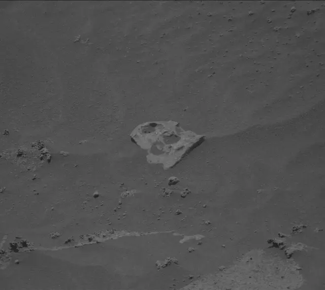Sol 3574: Mast Camera (Mastcam)