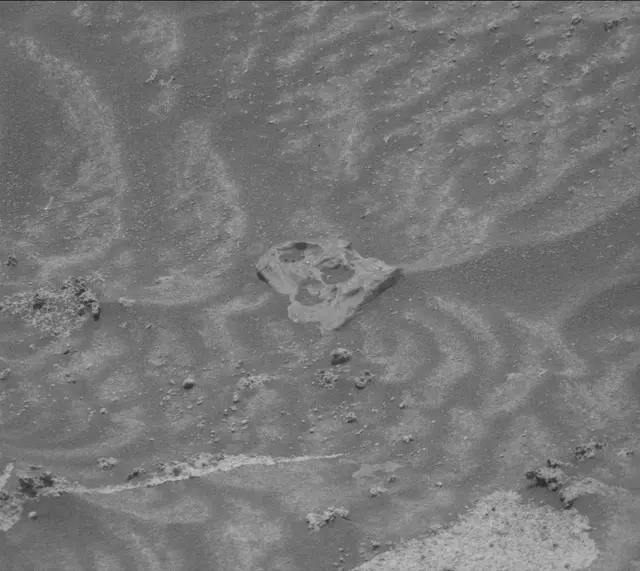 Sol 3574: Mast Camera (Mastcam)