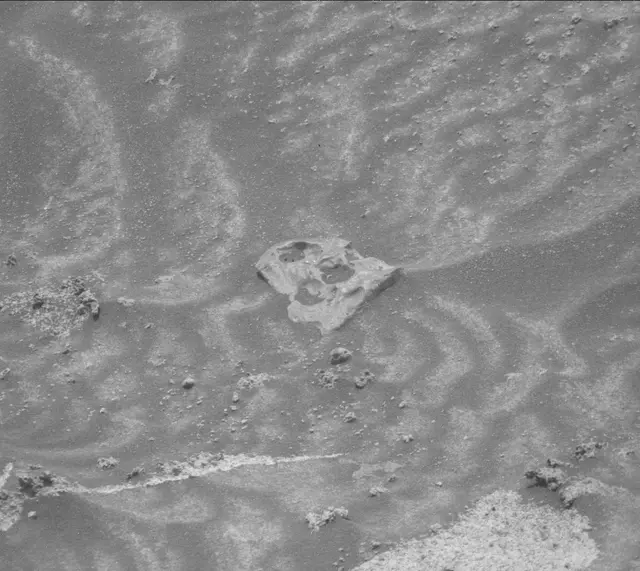 Sol 3574: Mast Camera (Mastcam)