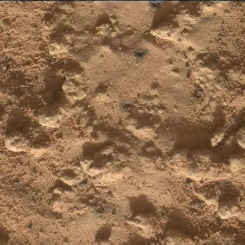 Sol 3575: Mars Hand Lens Imager (MAHLI)