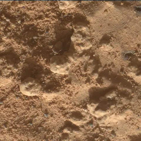 Sol 3575: Mars Hand Lens Imager (MAHLI)