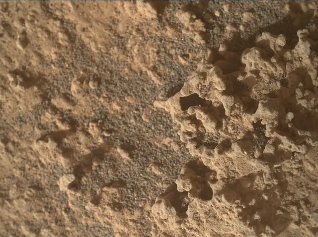Sol 3575: Mars Hand Lens Imager (MAHLI)